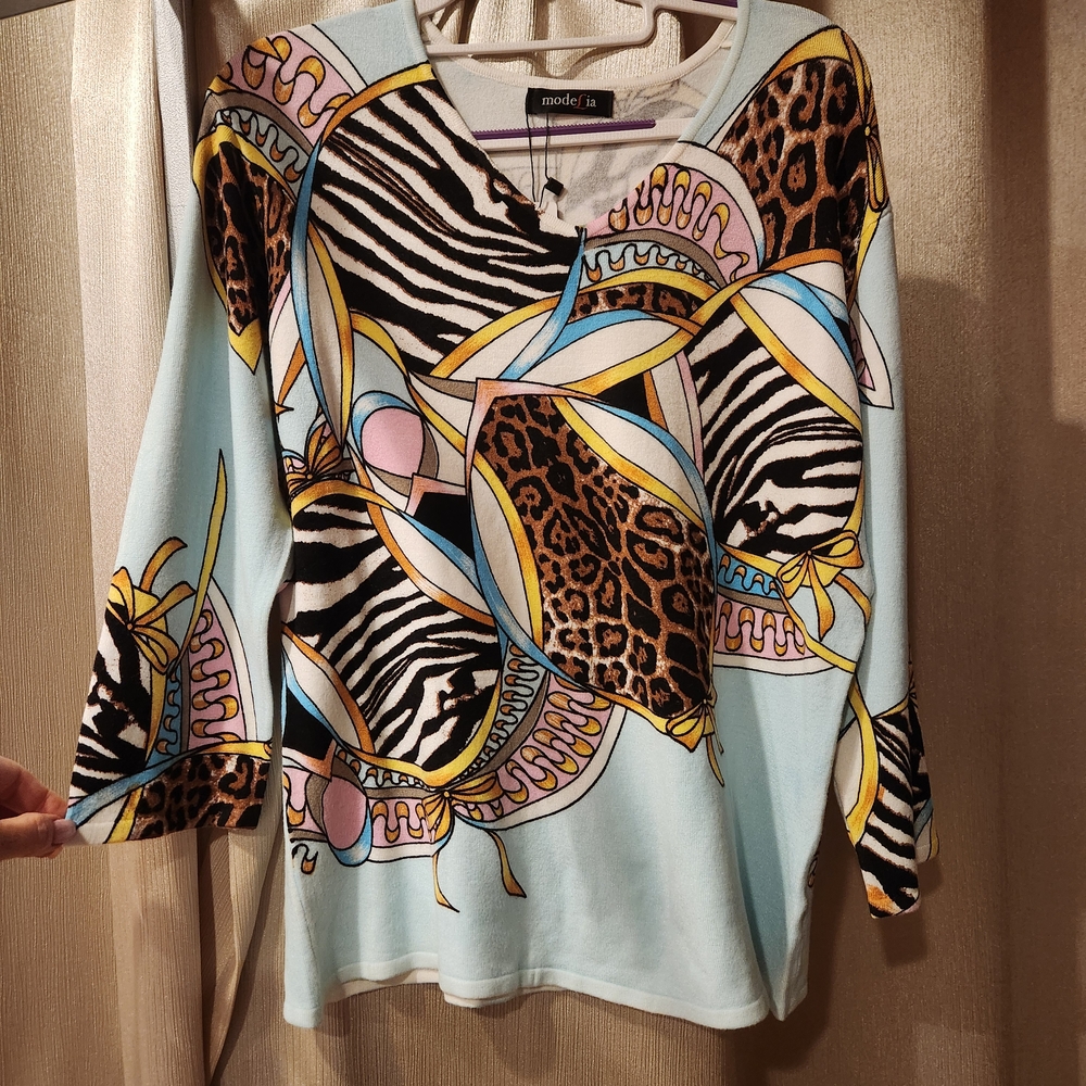 Women's V-Neck Sweater - Multicolor Animal Print Sz L New